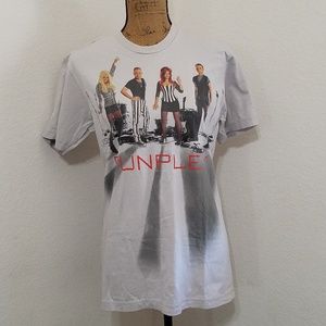 The B-52s Funplex Tour 2010 short sleeve concert tee band graphics crew neck Med